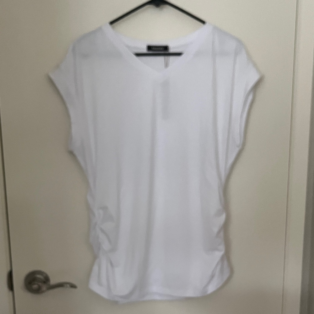 Easy Gala White V-Neck Short Sleeve Top